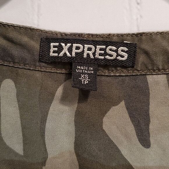 Express green camoflage chambray tunic - Picture 4 of 9